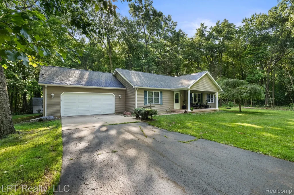 226 Nanita Drive Montrose City MI 48457