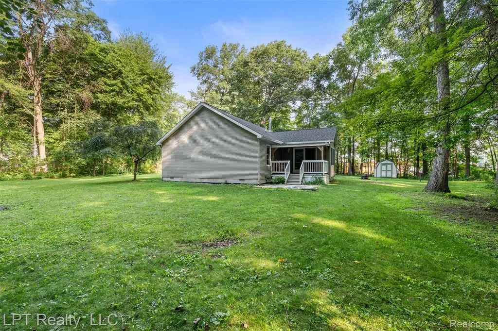 226 Nanita Drive Montrose City MI 48457