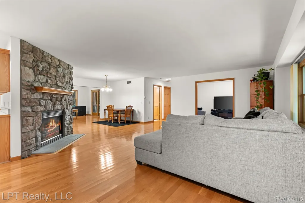 226 Nanita Drive Montrose City MI 48457