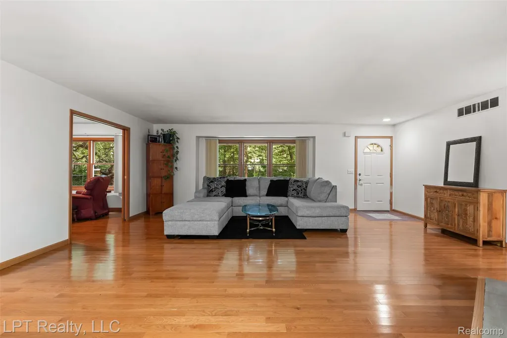226 Nanita Drive Montrose City MI 48457