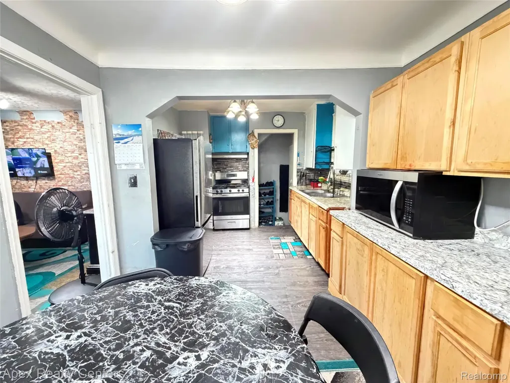 8113 Terry Street Detroit City MI 48228