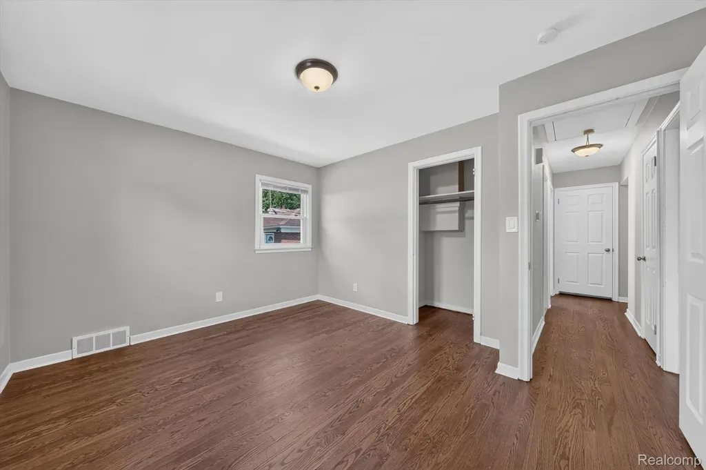 22809 Harper Lake Avenue St. Clair Shores City MI 48080