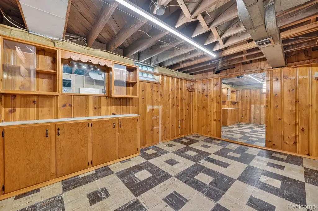 22809 Harper Lake Avenue St. Clair Shores City MI 48080