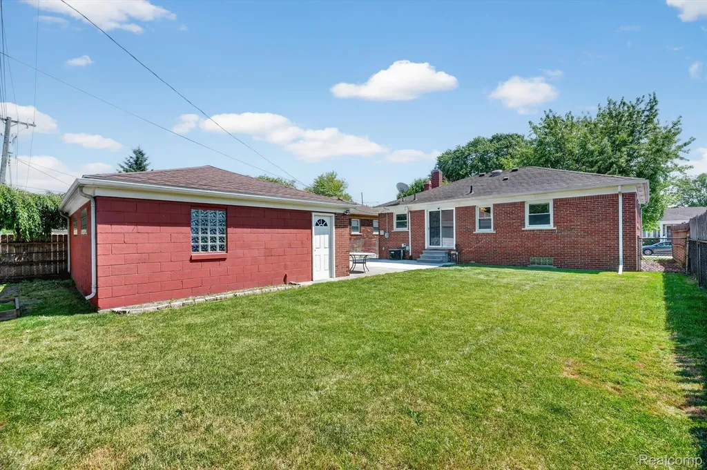 22809 Harper Lake Avenue St. Clair Shores City MI 48080
