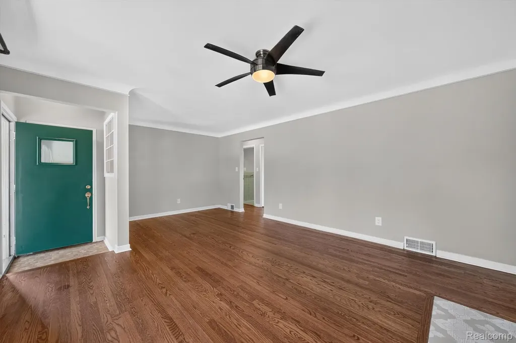 22809 Harper Lake Avenue St. Clair Shores City MI 48080