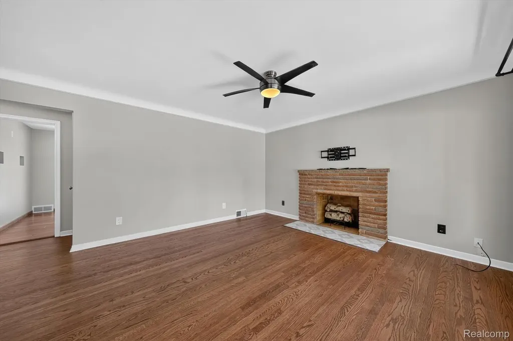 22809 Harper Lake Avenue St. Clair Shores City MI 48080
