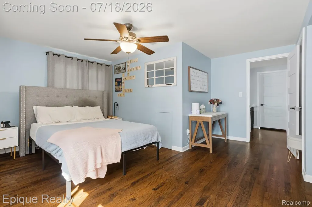 1206 Hawthorne Road Grosse Pointe Woods City MI 48236