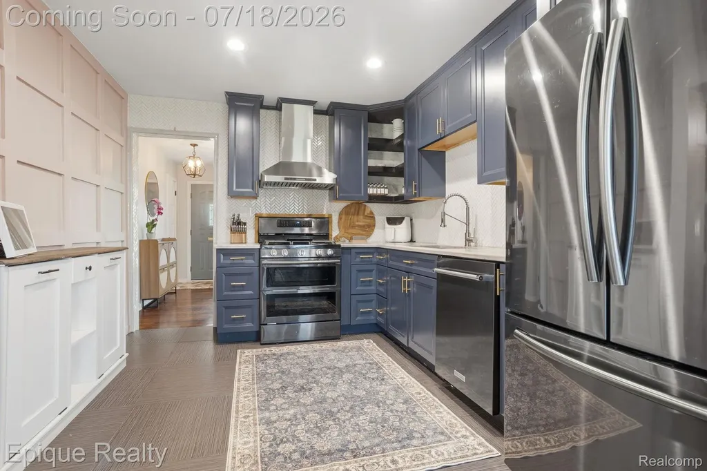 1206 Hawthorne Road Grosse Pointe Woods City MI 48236