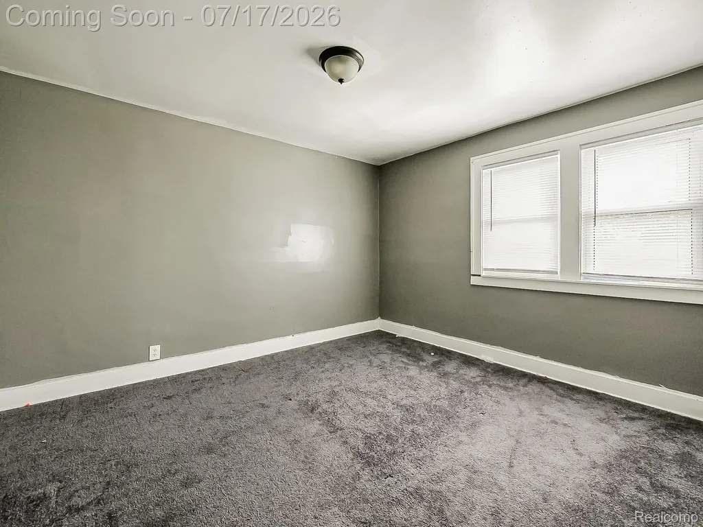 6873 Grandville Avenue Detroit City MI 48228