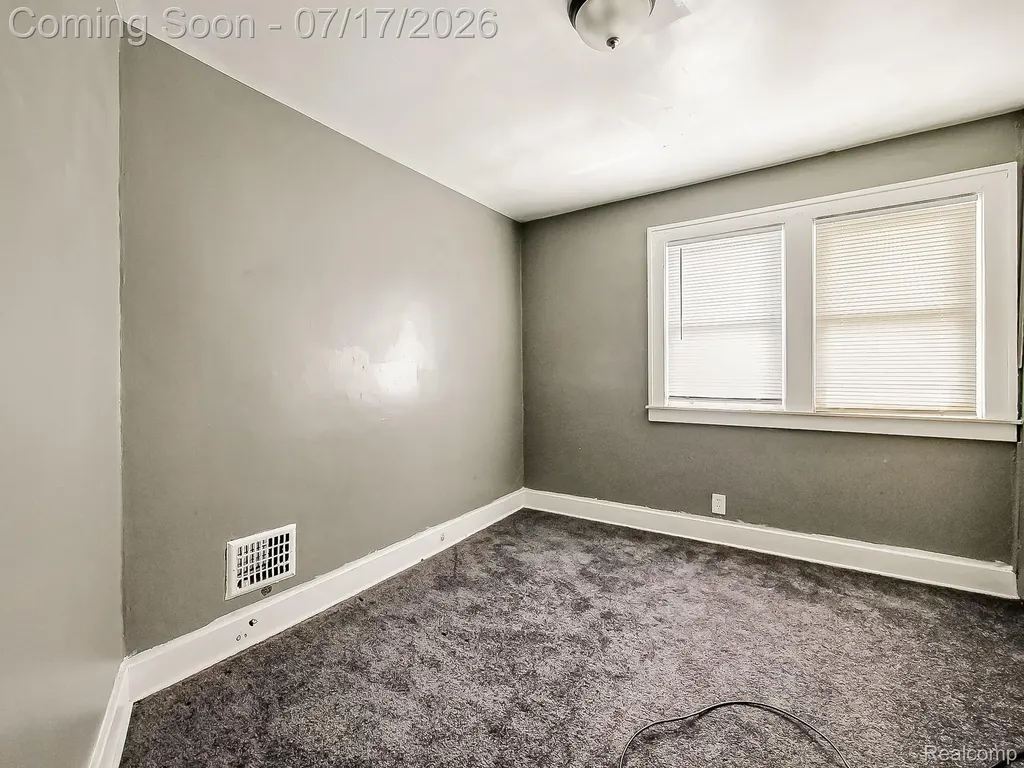 6873 Grandville Avenue Detroit City MI 48228