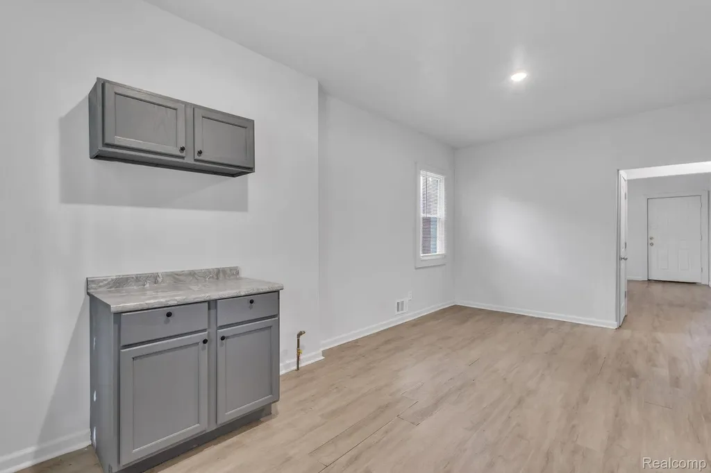 41 Richton Street Highland Park City MI 48203