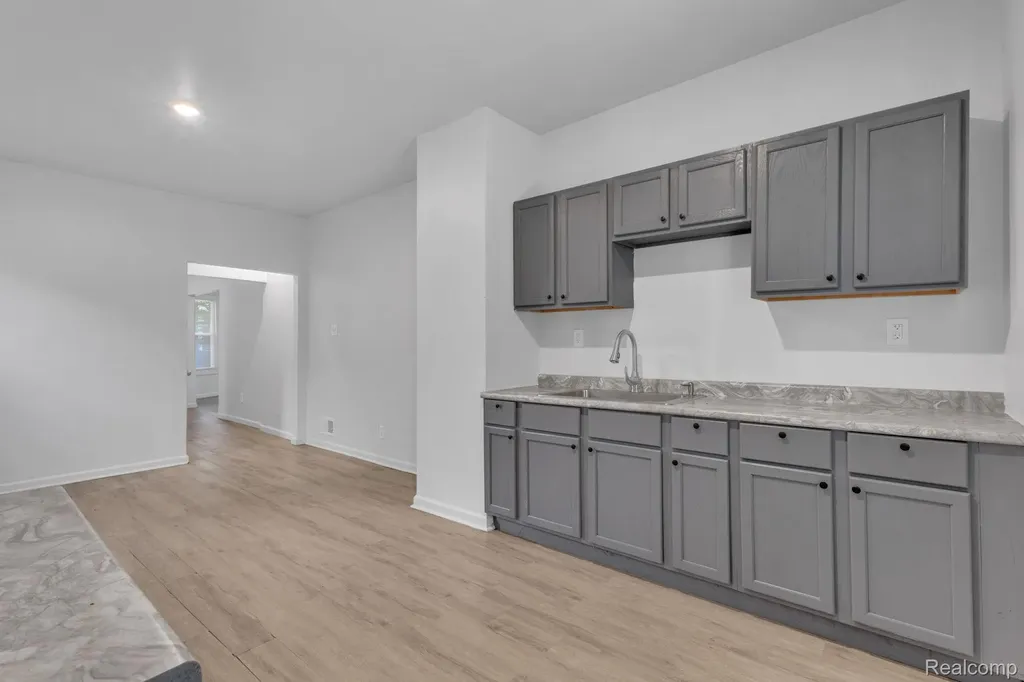 41 Richton Street Highland Park City MI 48203