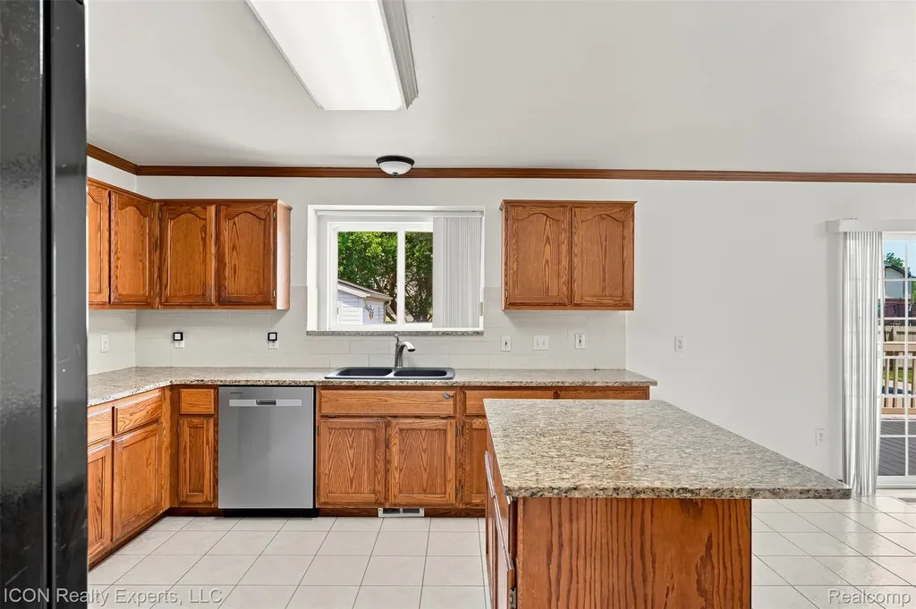 12853 Shady Lane Drive Sterling Heights City MI 48313