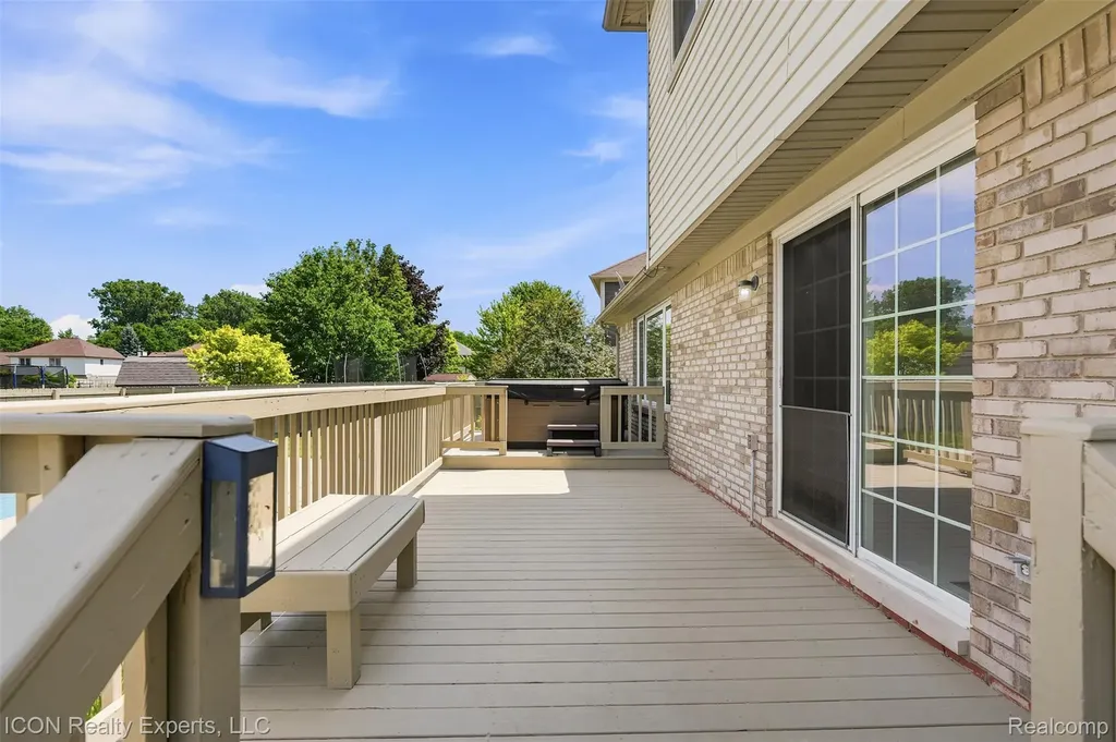 12853 Shady Lane Drive Sterling Heights City MI 48313