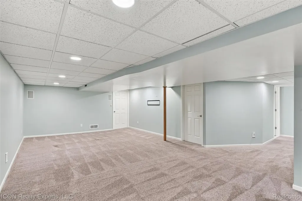 12853 Shady Lane Drive Sterling Heights City MI 48313