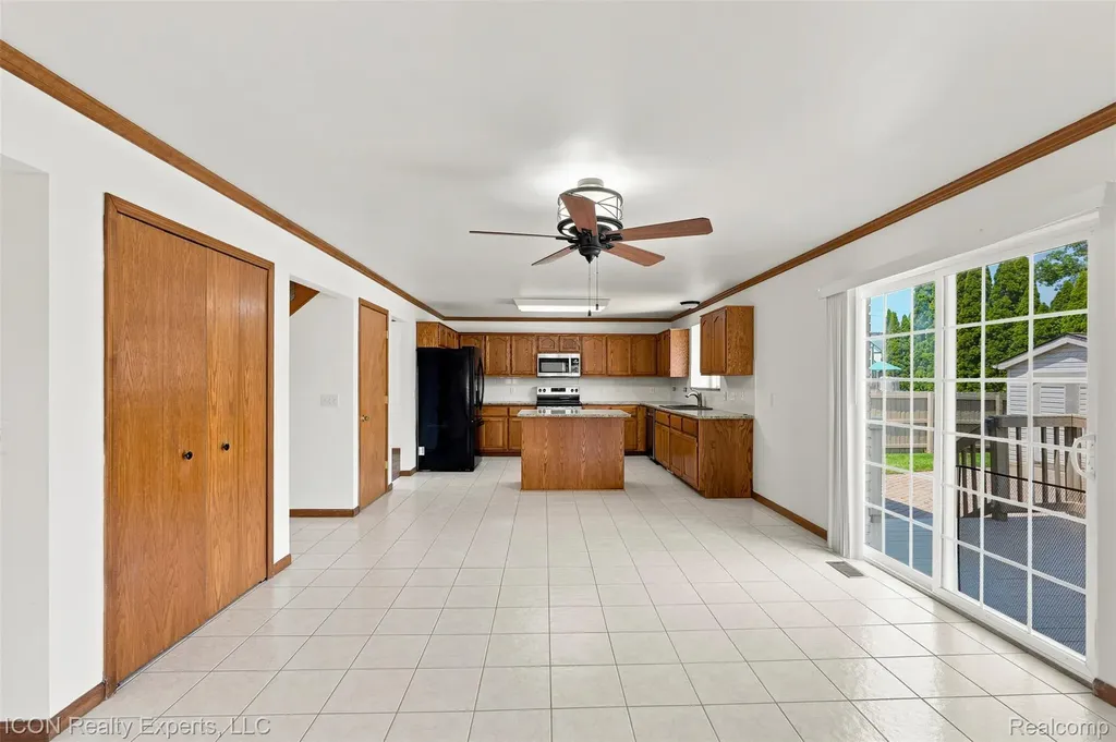 12853 Shady Lane Drive Sterling Heights City MI 48313