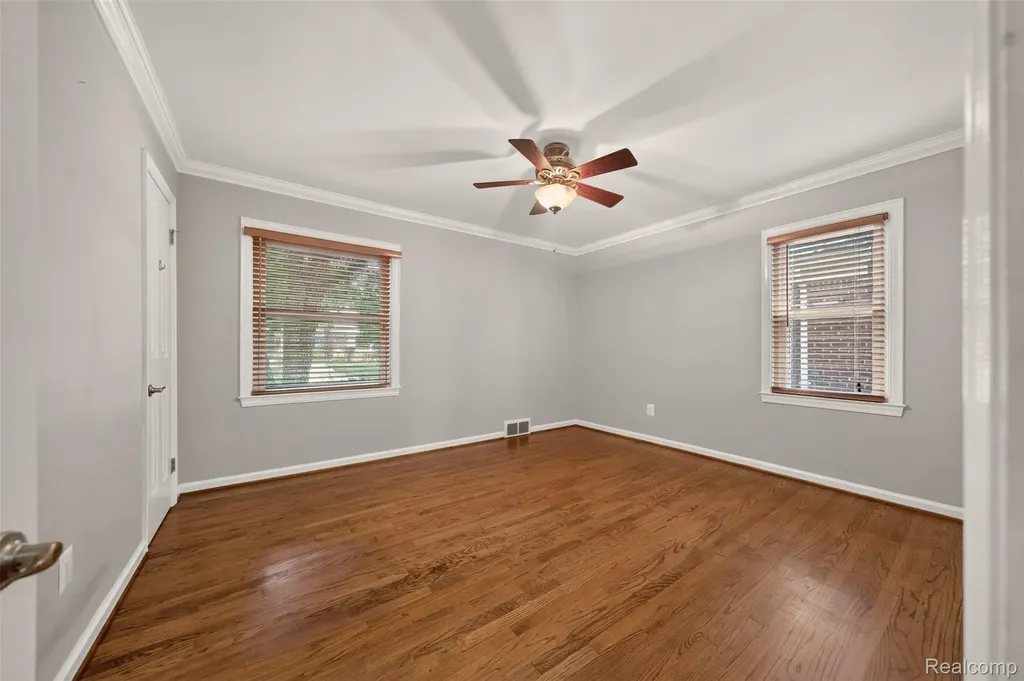 2925 Bembridge Road Royal Oak City MI 48073