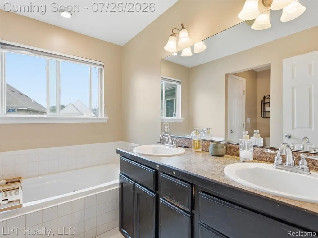 2347 Meadowlane Court Burton City MI 48519