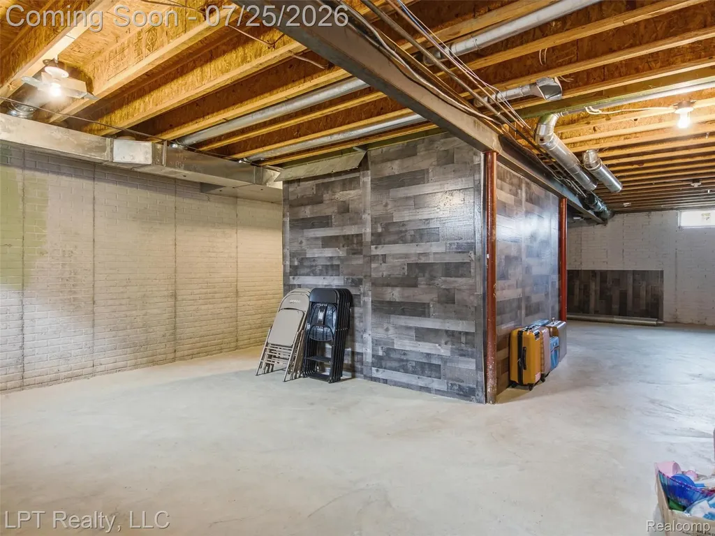 2347 Meadowlane Court Burton City MI 48519