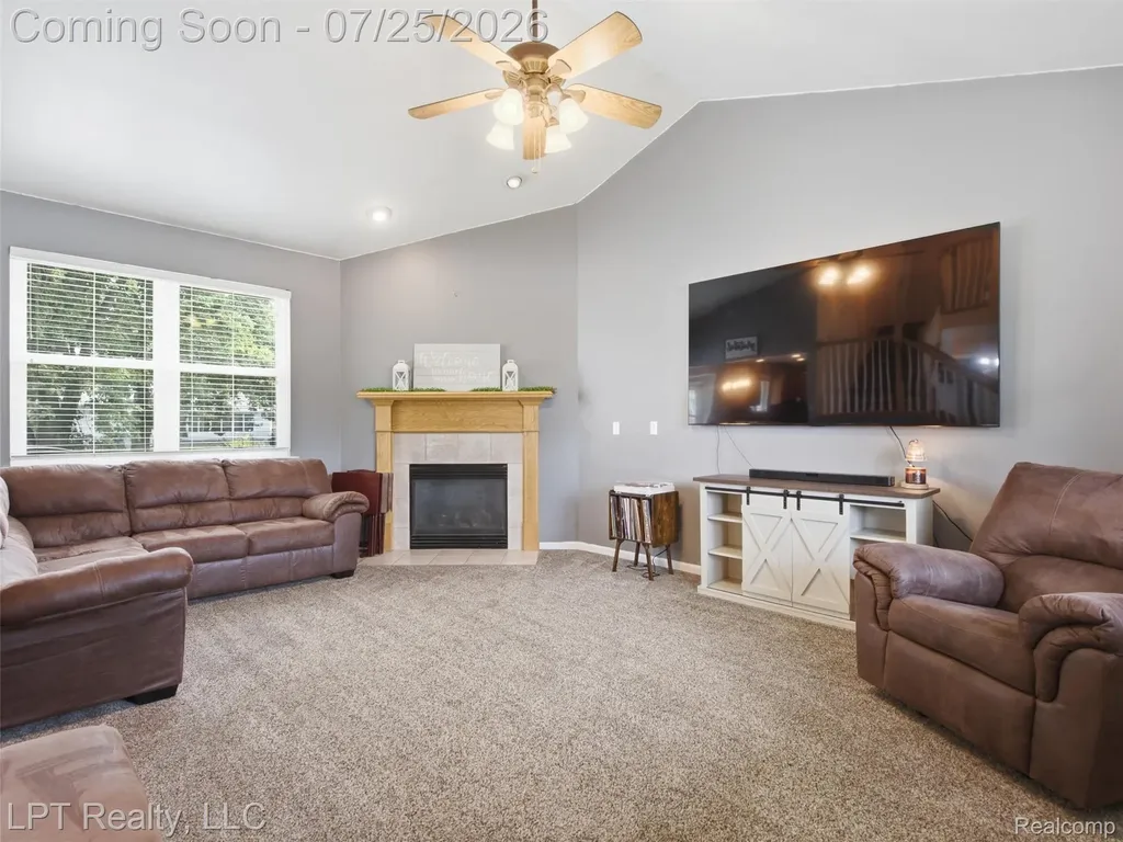 2347 Meadowlane Court Burton City MI 48519