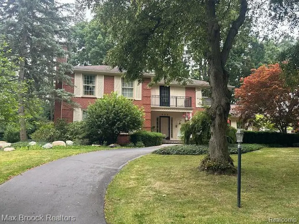 527 Overbrook Road Bloomfield Hills City MI 48302