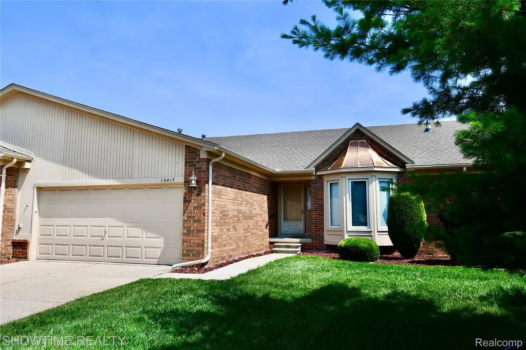 19017 Marisa Drive Clinton Charter Township MI 48038