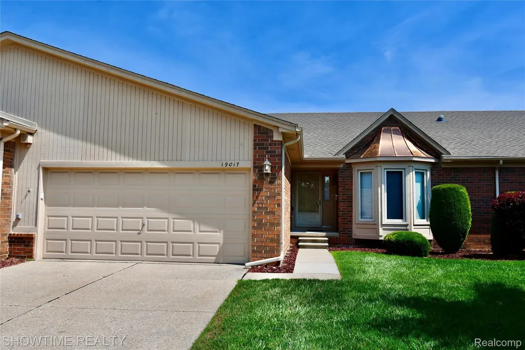 19017 Marisa Drive Clinton Charter Township MI 48038