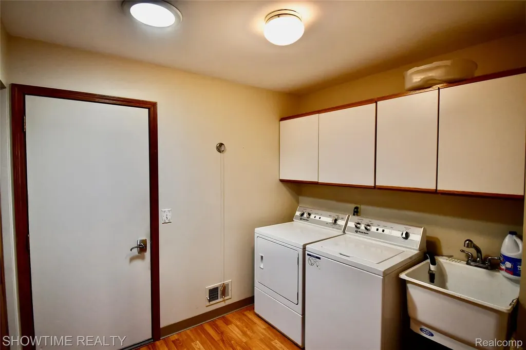 19017 Marisa Drive Clinton Charter Township MI 48038