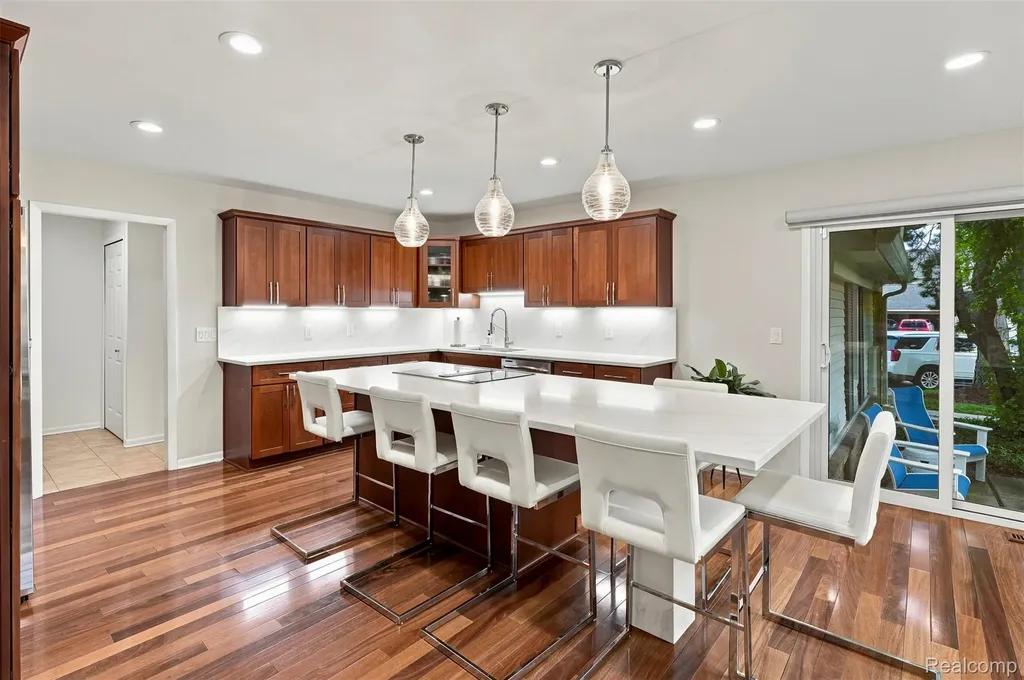 6012 Danbury Court West Bloomfield Charter Township MI 48322