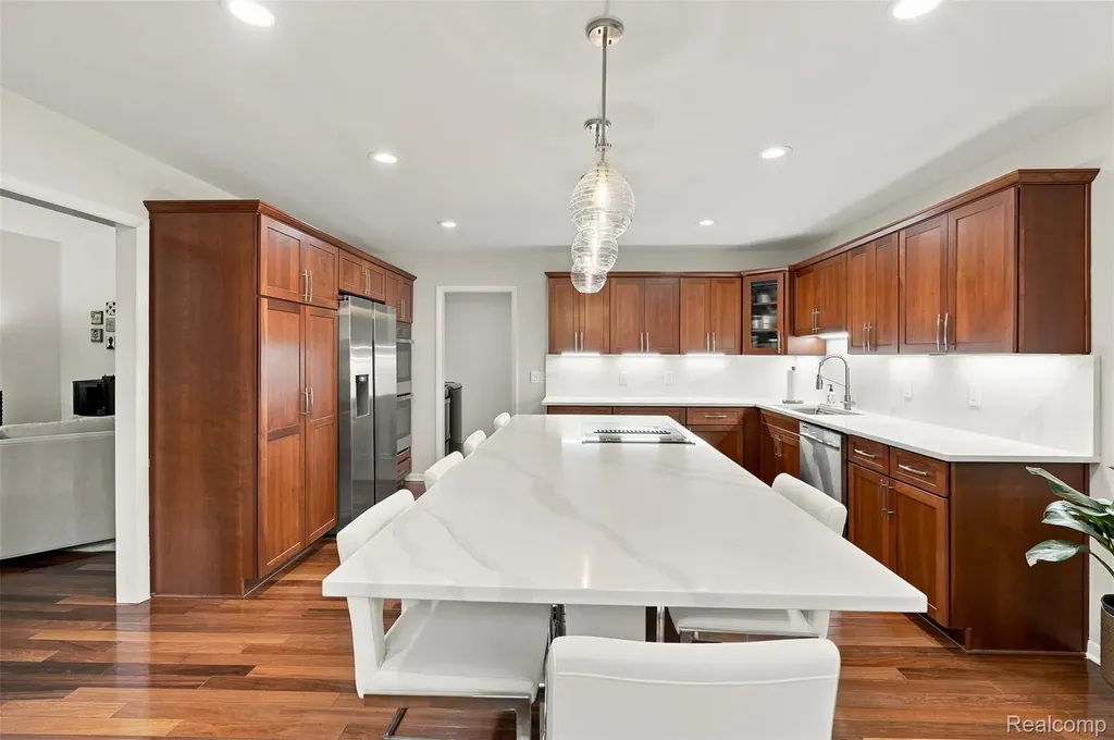 6012 Danbury Court West Bloomfield Charter Township MI 48322
