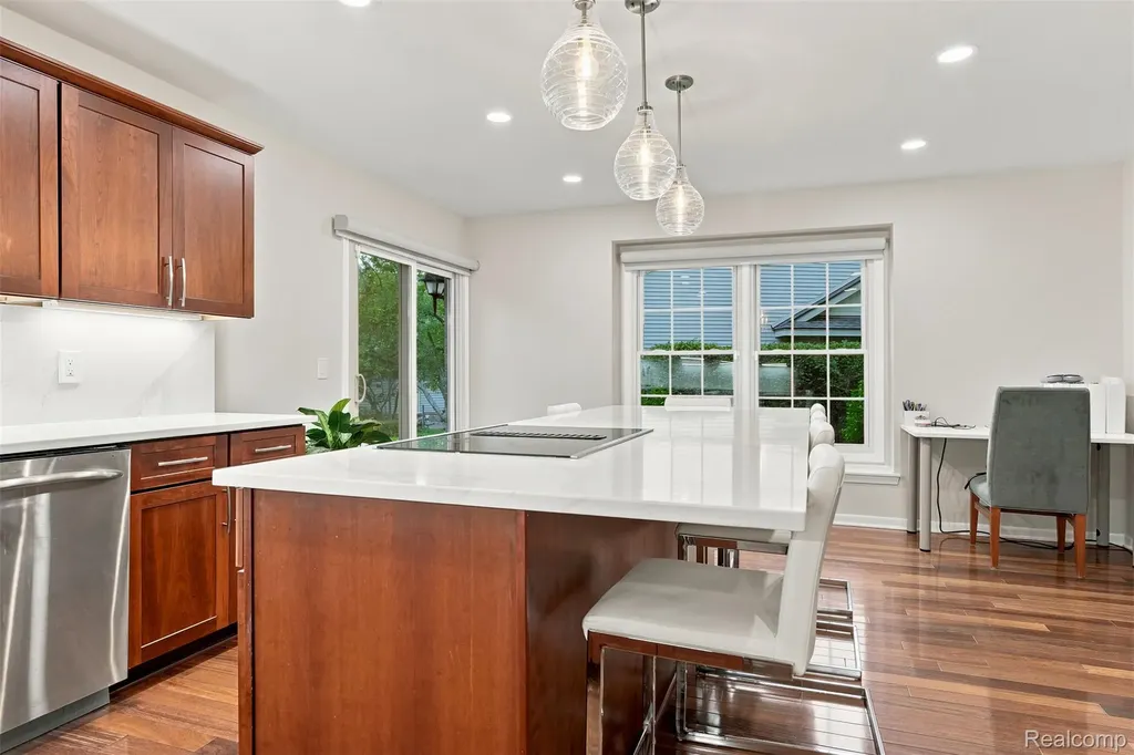 6012 Danbury Court West Bloomfield Charter Township MI 48322