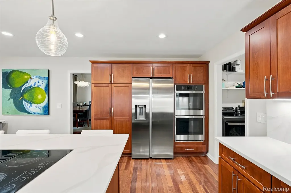 6012 Danbury Court West Bloomfield Charter Township MI 48322