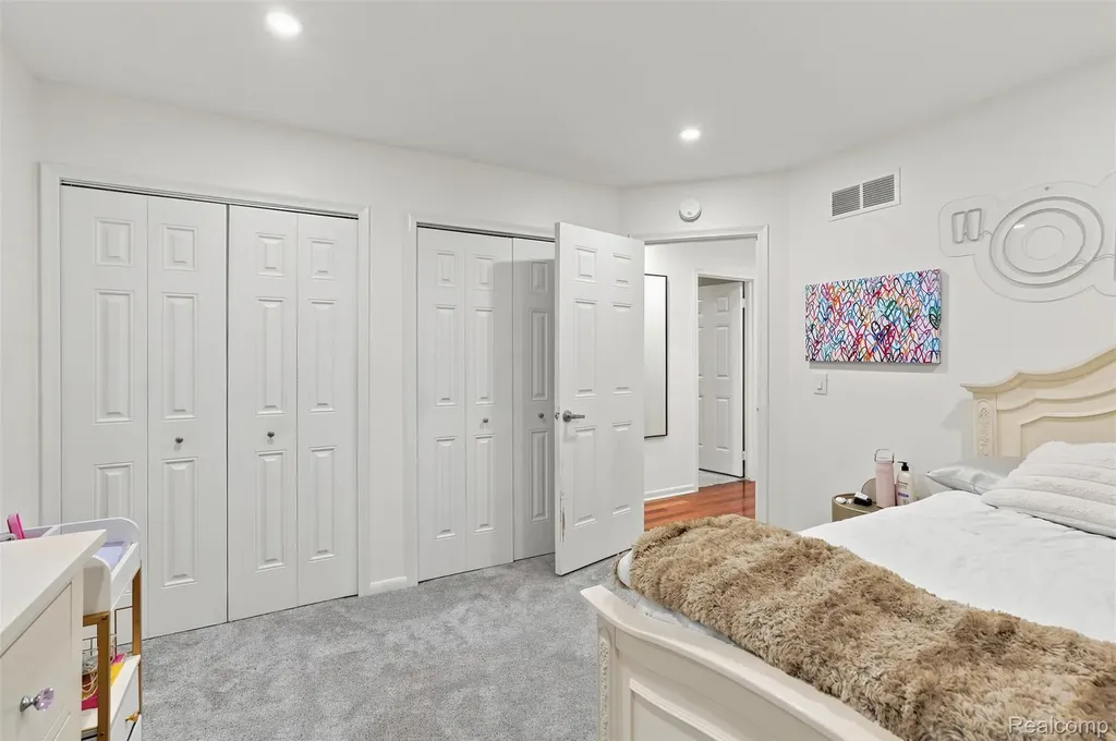 6012 Danbury Court West Bloomfield Charter Township MI 48322