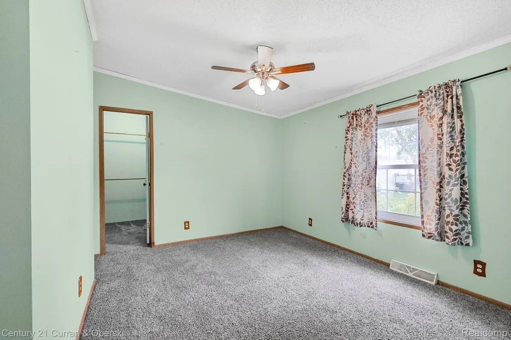 39253 Island Drive Huron Charter Township MI 48164