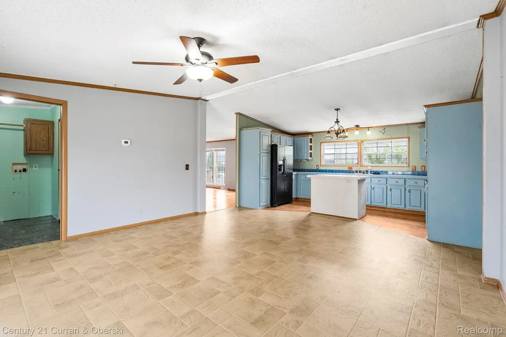 39253 Island Drive Huron Charter Township MI 48164
