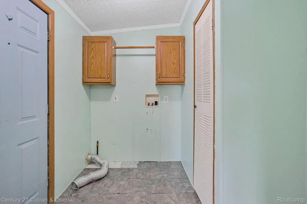 39253 Island Drive Huron Charter Township MI 48164