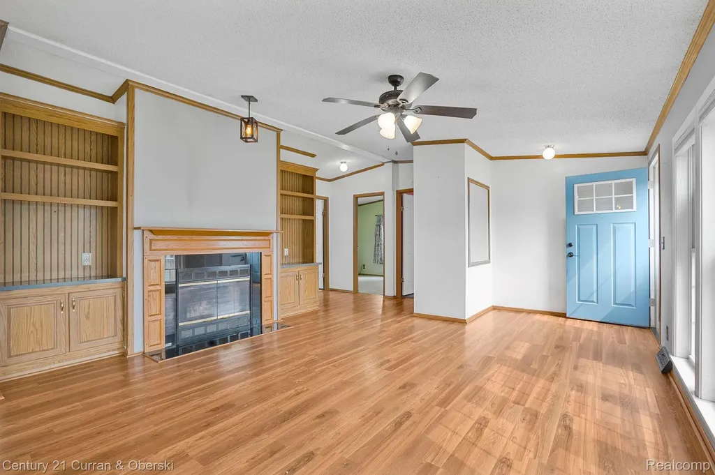 39253 Island Drive Huron Charter Township MI 48164