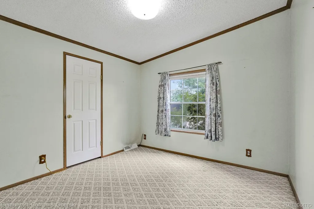 39253 Island Drive Huron Charter Township MI 48164