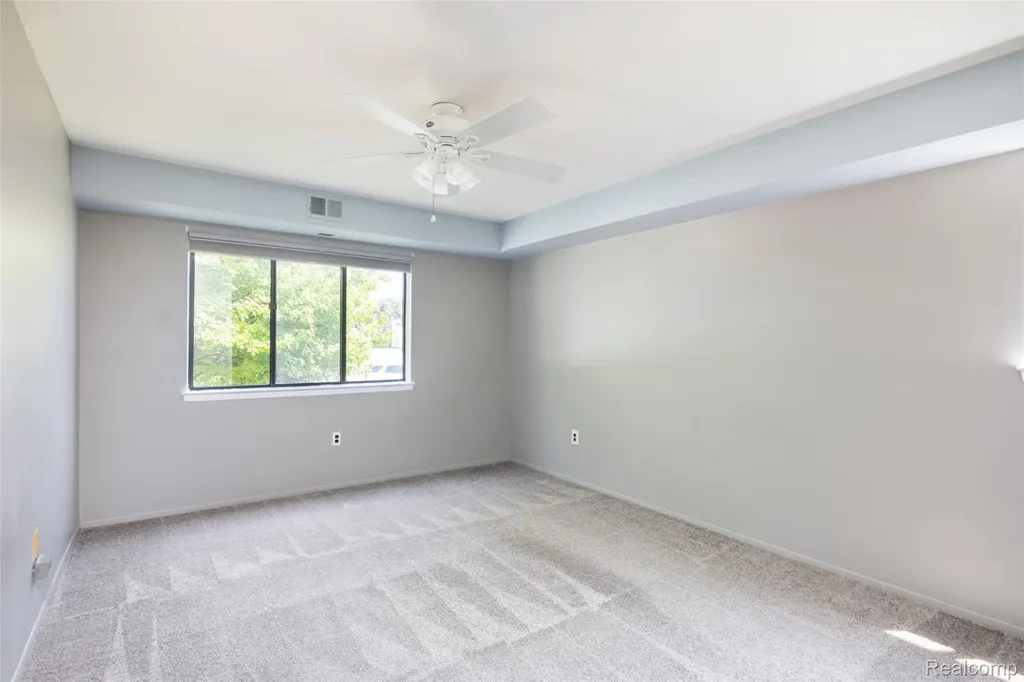 1693 Riverside Drive Rochester Hills City MI 48309