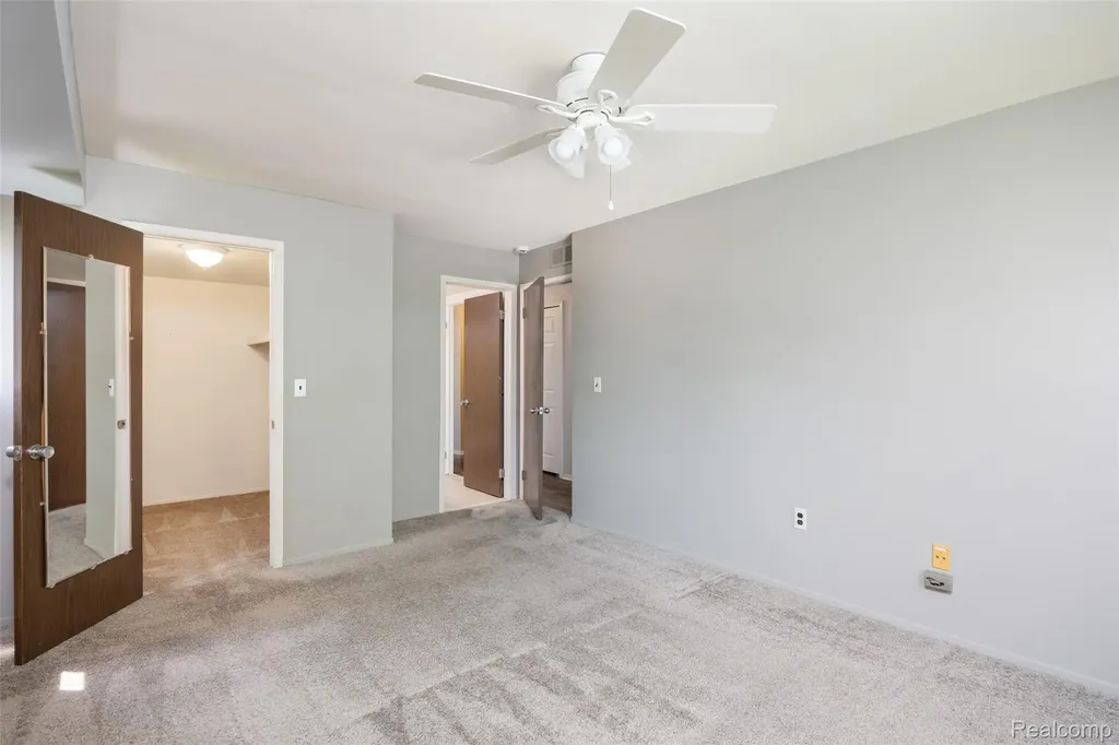 1693 Riverside Drive Rochester Hills City MI 48309