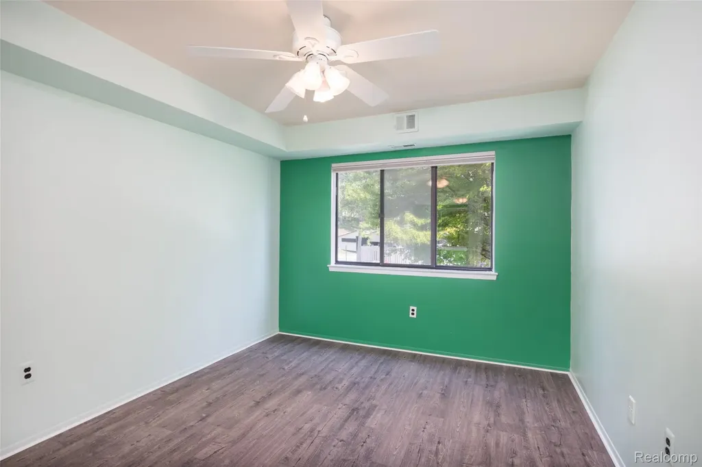 1693 Riverside Drive Rochester Hills City MI 48309