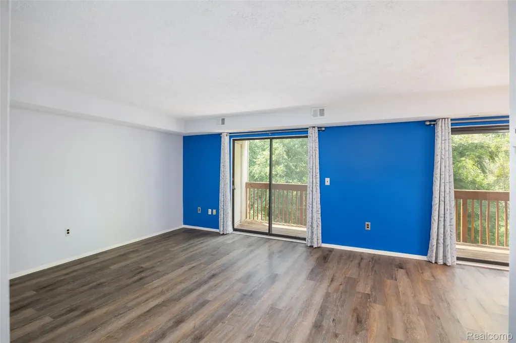 1693 Riverside Drive Rochester Hills City MI 48309