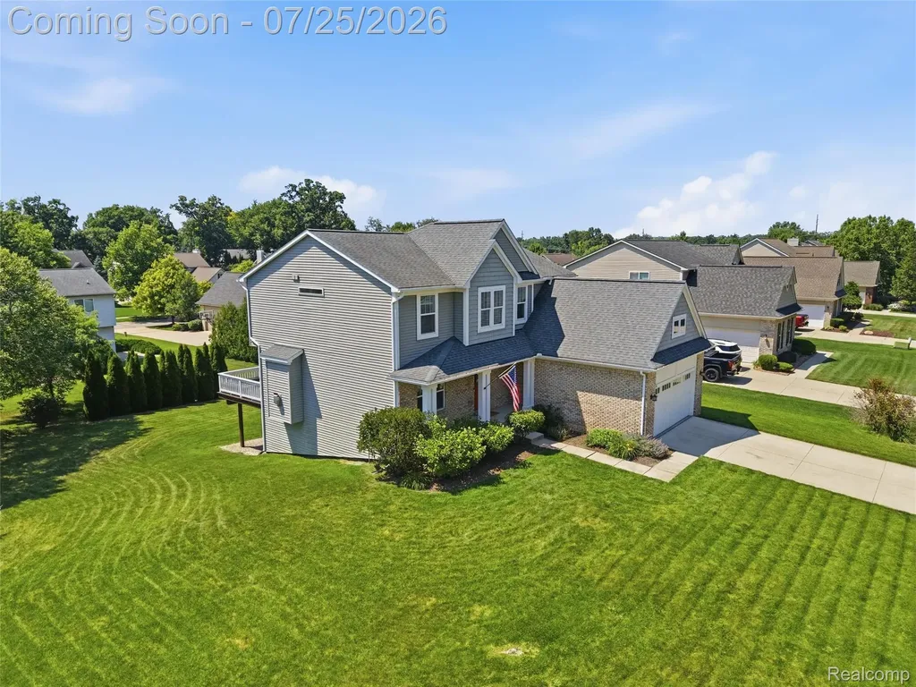 94 Blackberry Drive White Lake Charter Township MI 48386