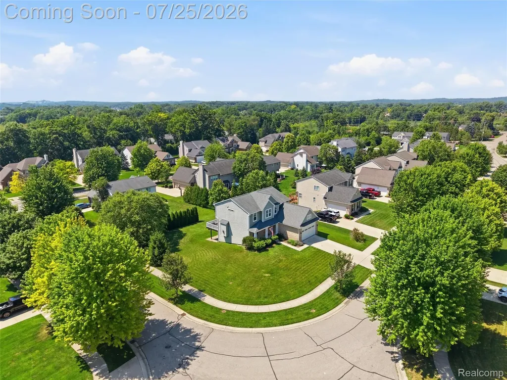 94 Blackberry Drive White Lake Charter Township MI 48386