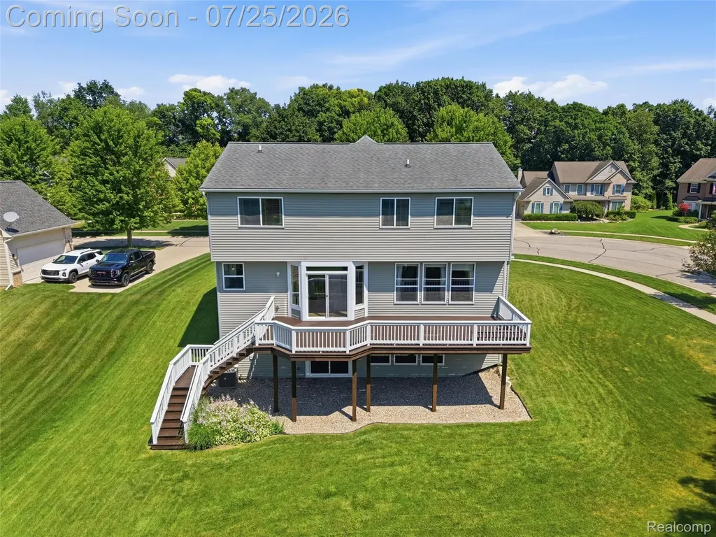 94 Blackberry Drive White Lake Charter Township MI 48386