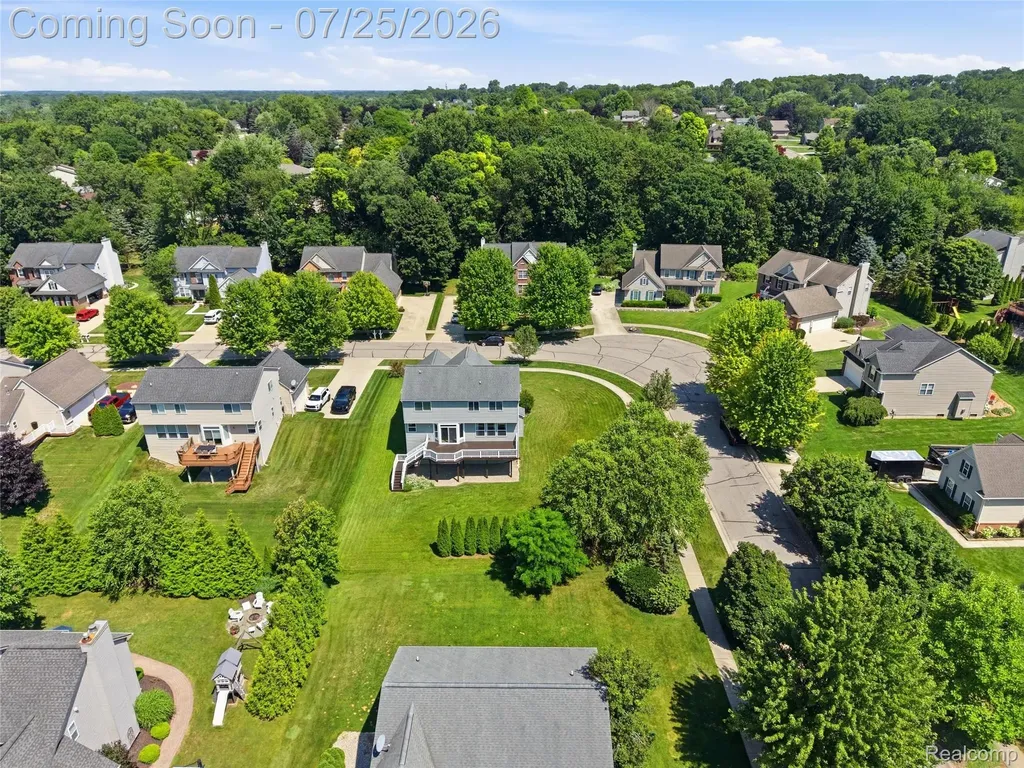 94 Blackberry Drive White Lake Charter Township MI 48386