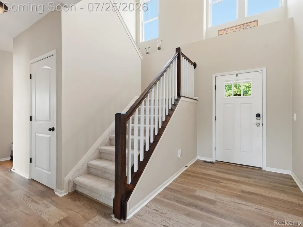 94 Blackberry Drive White Lake Charter Township MI 48386