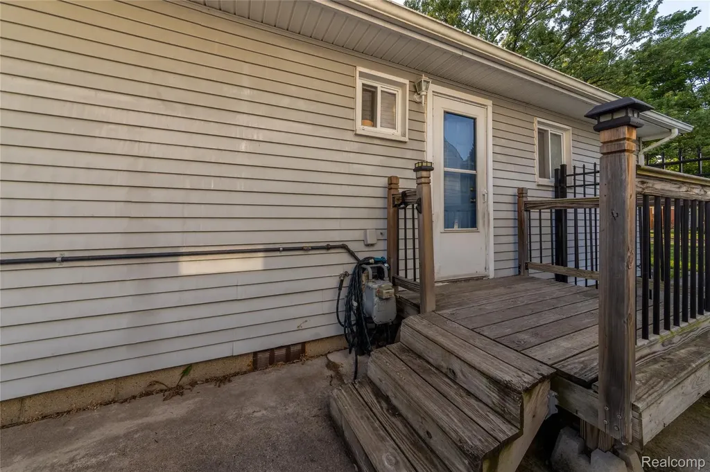 20743 Powers Avenue Dearborn Heights City MI 48125