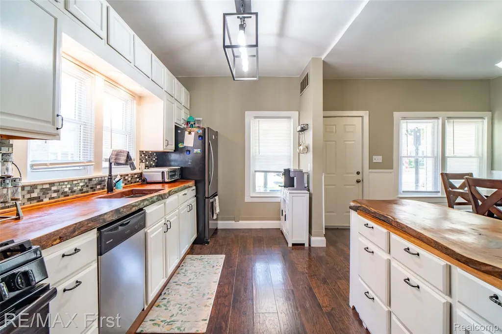 34741 Maple Street Memphis City MI 48041