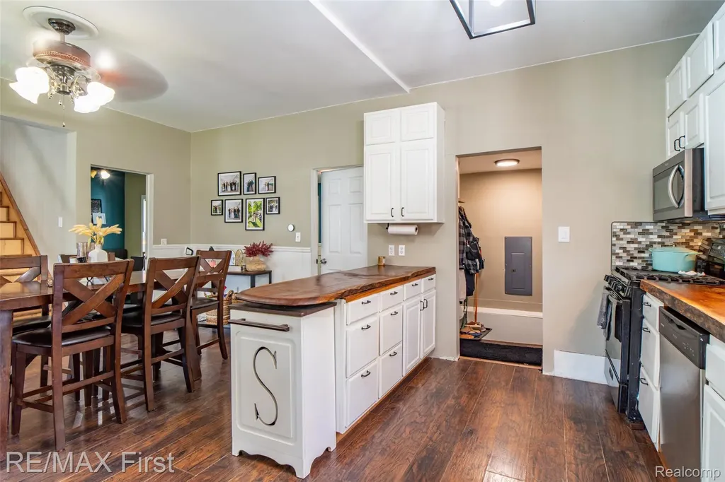 34741 Maple Street Memphis City MI 48041